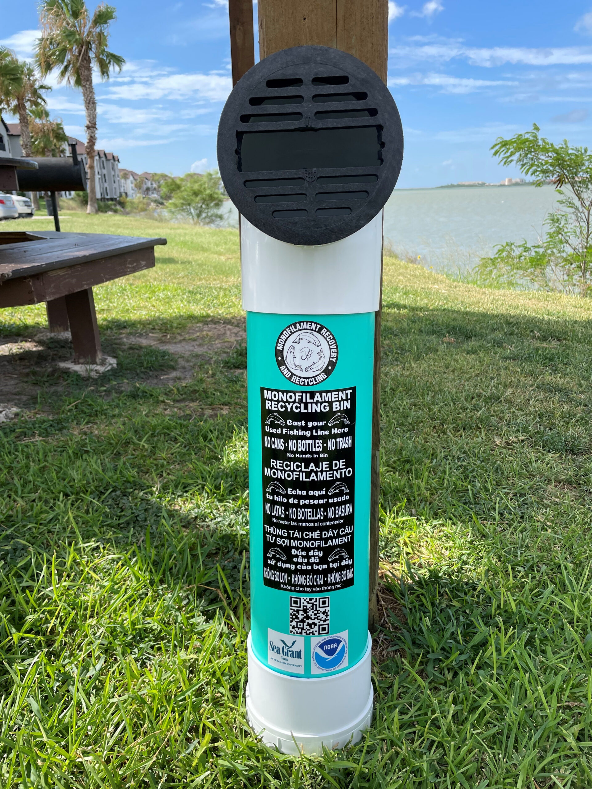 Monofilament recycling bin at the beach